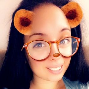 Meet your Posher, Alivia